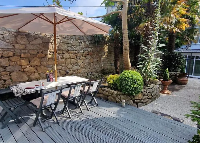 Hideaway Garden Paradise Daire