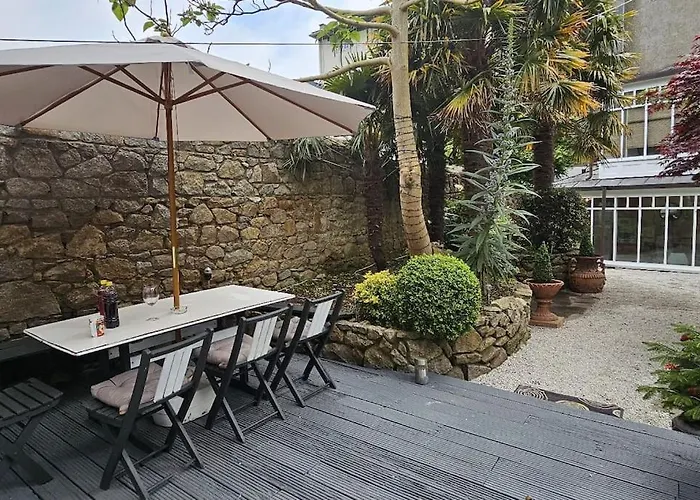 Daire Hideaway Garden Paradise *