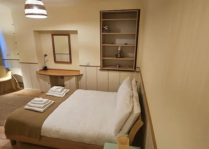 Hideaway Garden Paradise *