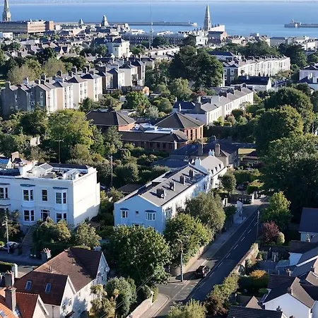 Hideaway Garden Paradise Appartamento *