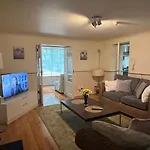 Hideaway Garden Paradise Apartment